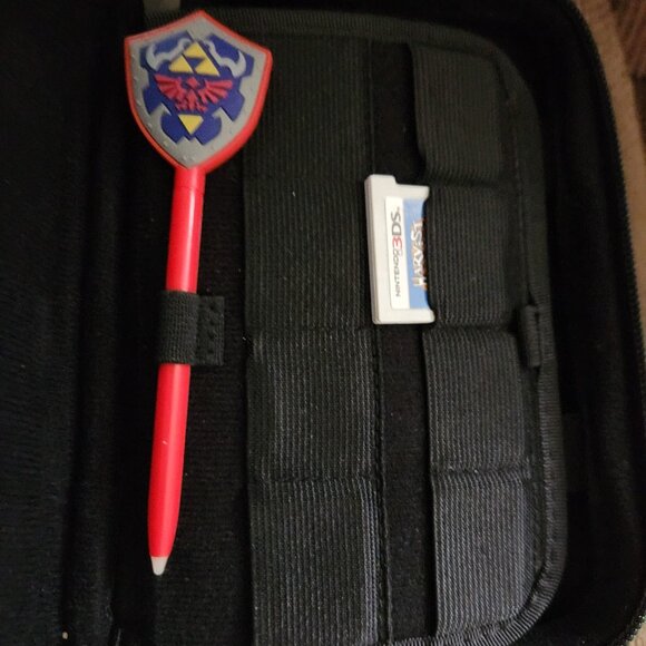 Nintendo 3DS with original box paperwork and extras - Picture 6 of 9